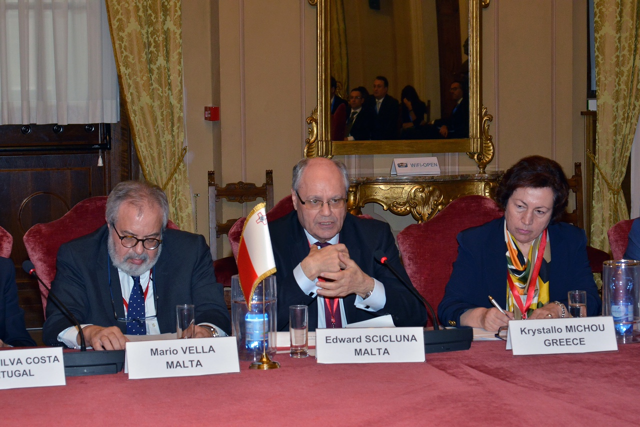 Finance Minister Edward Scicluna addresses the IMF/World Bank constituency meeting in Rome